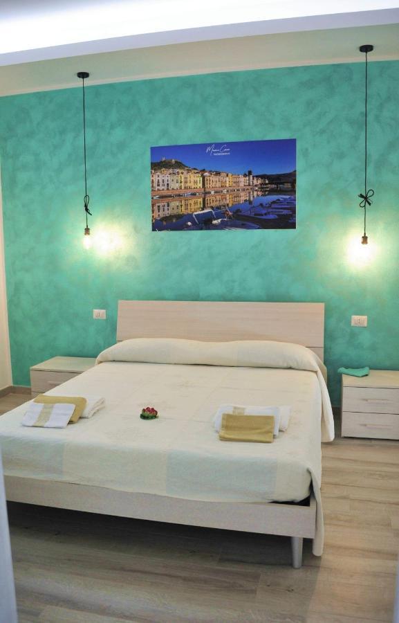 R&B Mediterraneo Bosa Ngoại thất bức ảnh